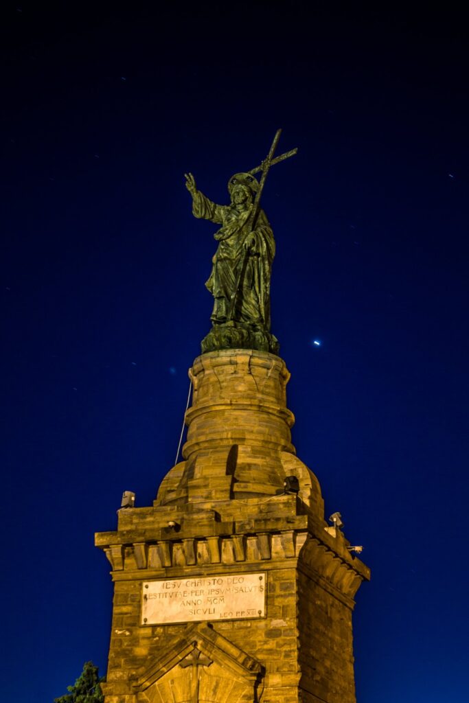 monumento sito sulla vetta del monte San Giuliano, Caltanissetta