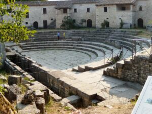 Antico teatro romano in sepino, Italia