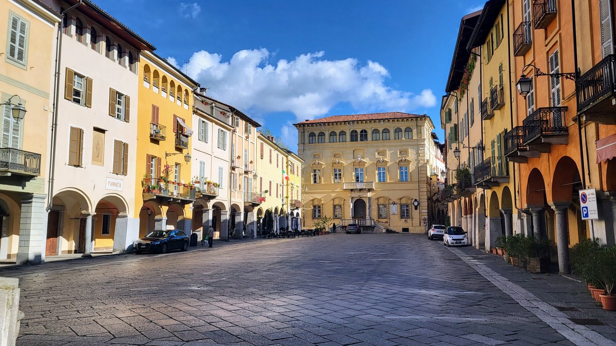 Piazza della Cisterna