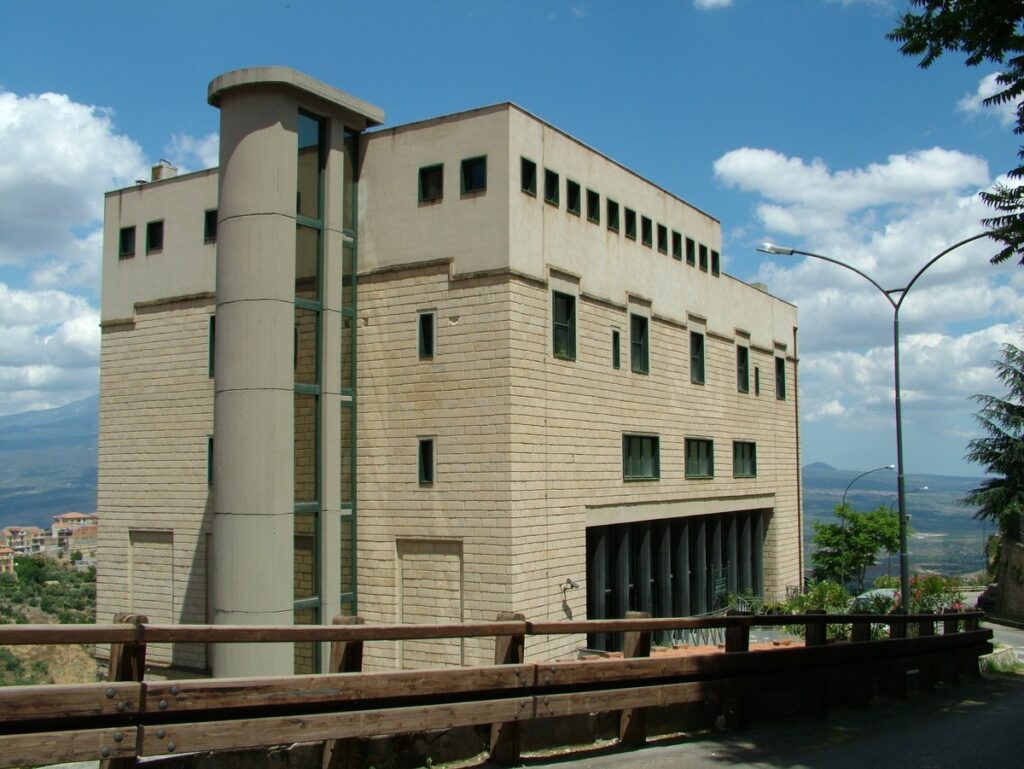 museo a Centuripe, famoso per la sua collezione di reperti archeologici della romanità