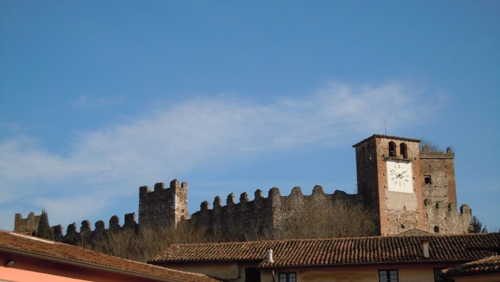castello di Ponti sul Mincio