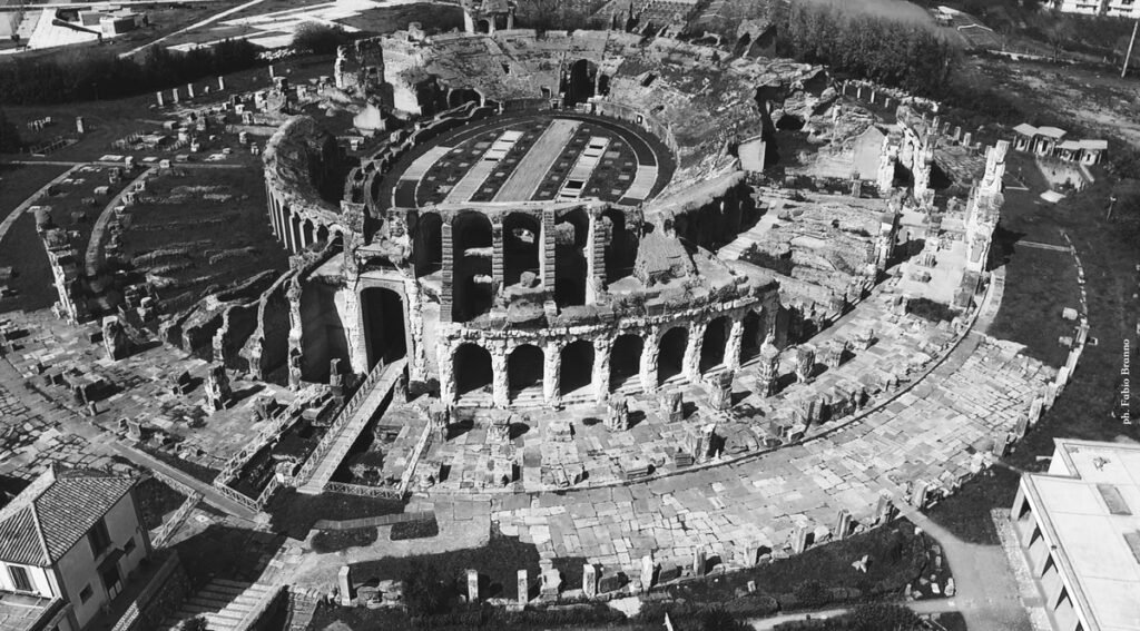 anfiteatro dell'antica Capua, oggi Santa Maria Capua Vetere, Italia