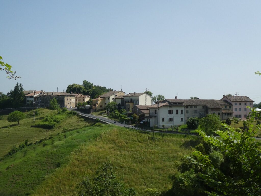 frazione del comune italiano di Cavaso del Tomba