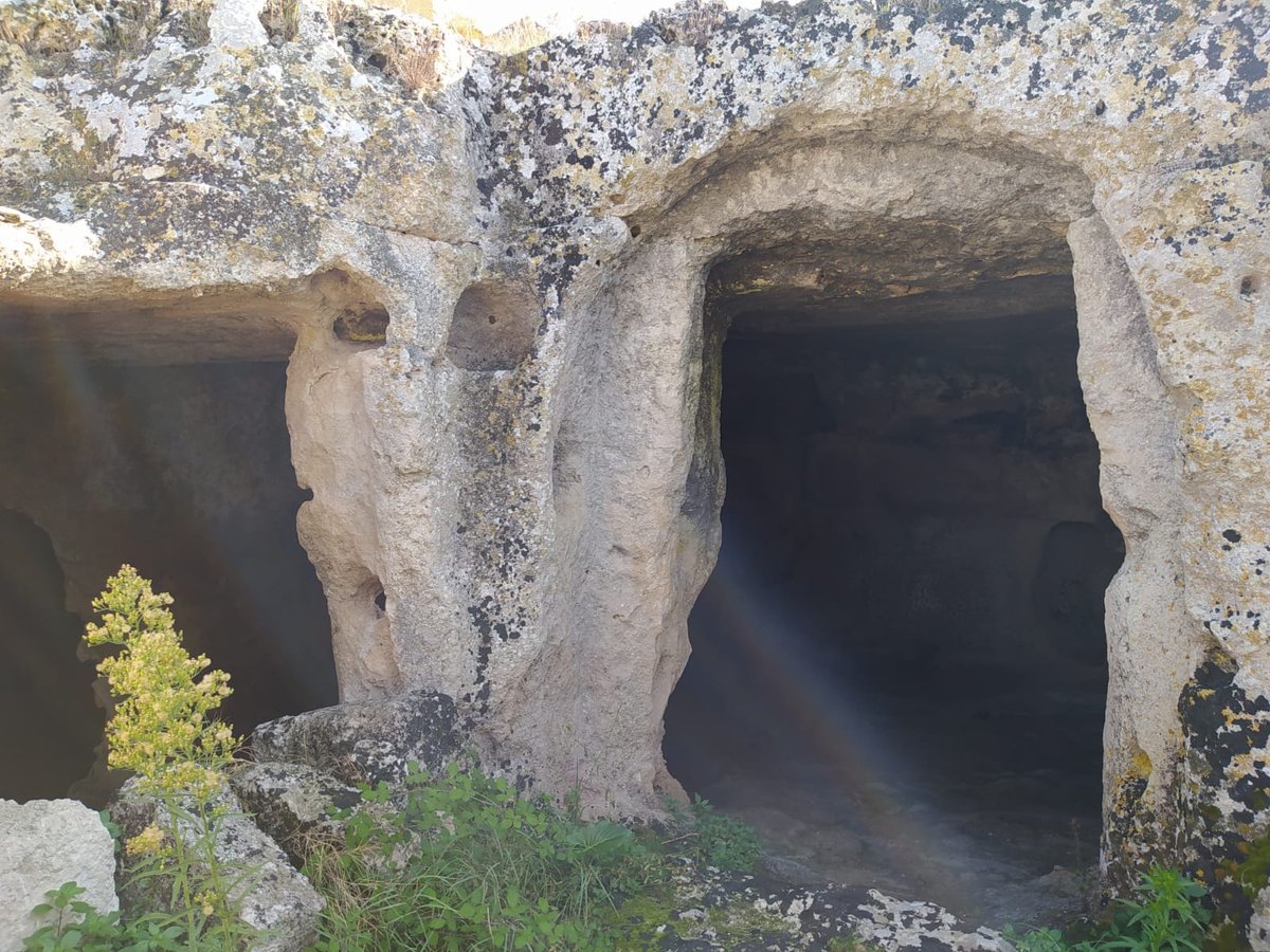 Пещерная церковь Сант-Анджело