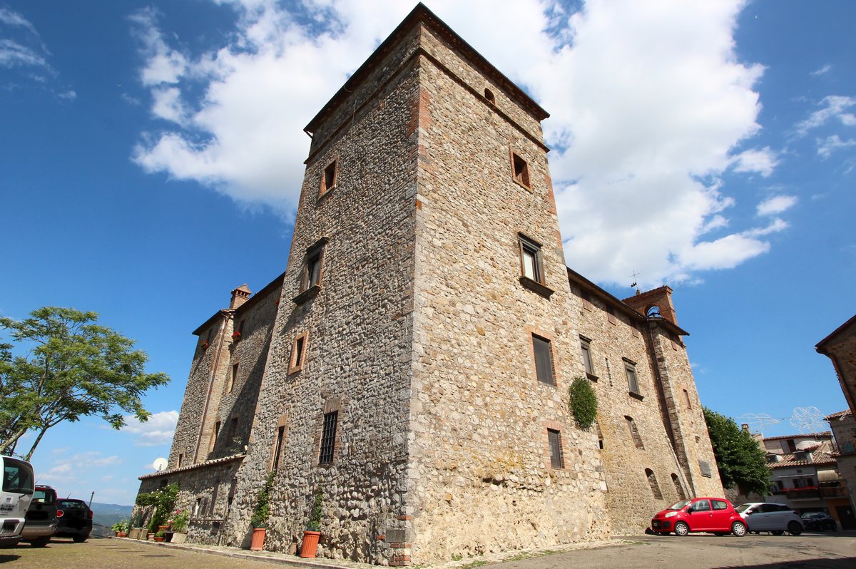 قلعة مونالديسكي ديلا سيرفارا