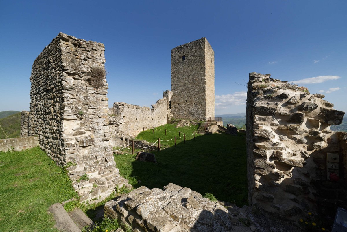 قلعة كاربينيتي