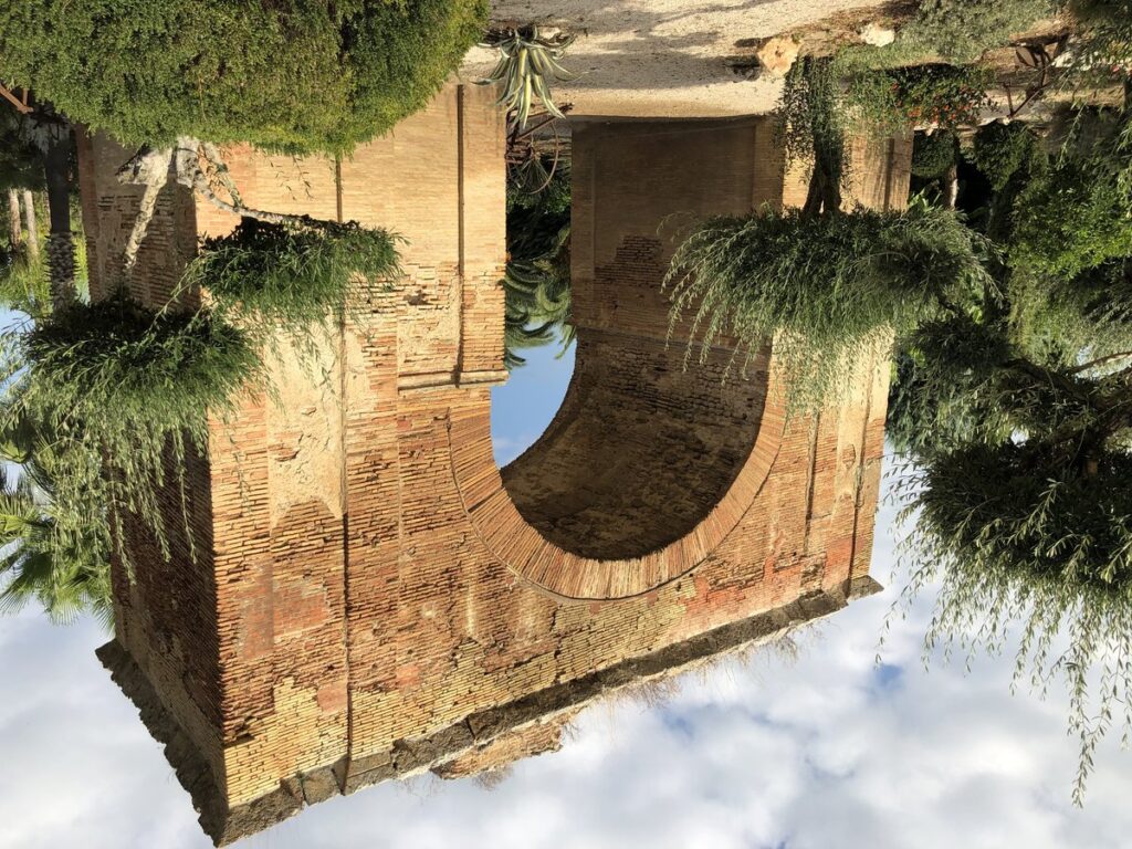 arco romano situato a Canosa di Puglia