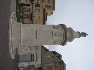 antico monumento posto alla fine del tratturo L'Aquila-Foggia a Foggia, Italia