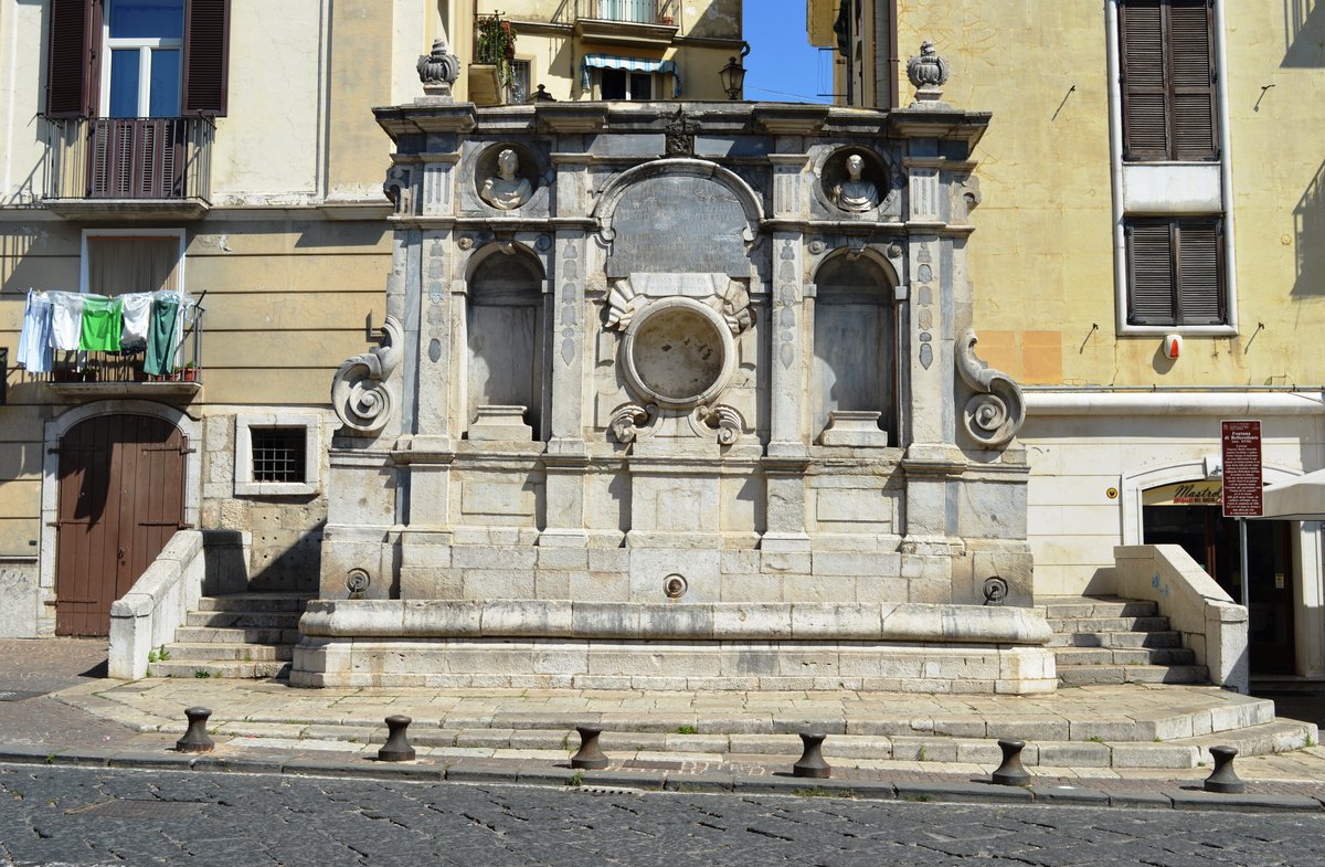 نافورة بيليروفون