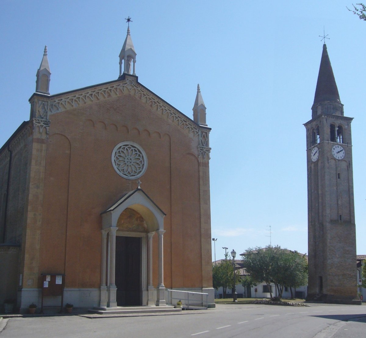 Copertina itinerario Church of San Giorgio Martire in Chions: 16th-century frescoes and Romanesque bell tower