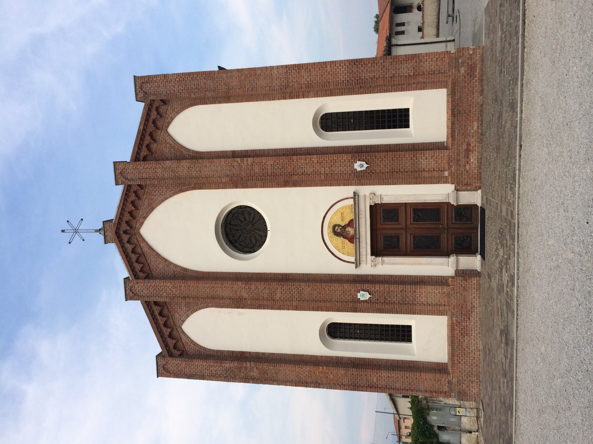 Copertina itinerario Церковь Сан-Николо в Спилимберго: готические фрески XIV века и вид на средневековый городок