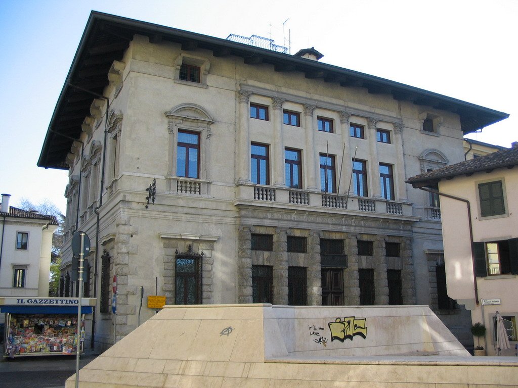 Palazzo Antonini Maseri