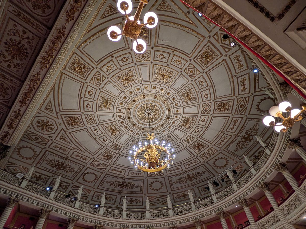 Copertina itinerario Théâtre de la Fortune de Fano : salle néoclassique avec une acoustique parfaite et une saison vivante