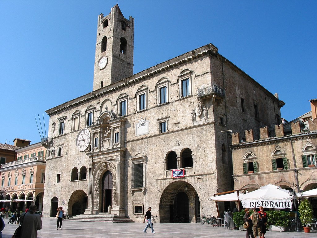 edificio ad Ascoli Piceno