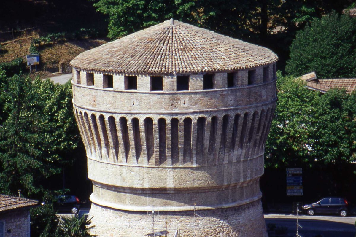 Copertina itinerario قلعة توريونه كالي: حصن مجاني من العصور الوسطى بإطلالة على وادي بورانو