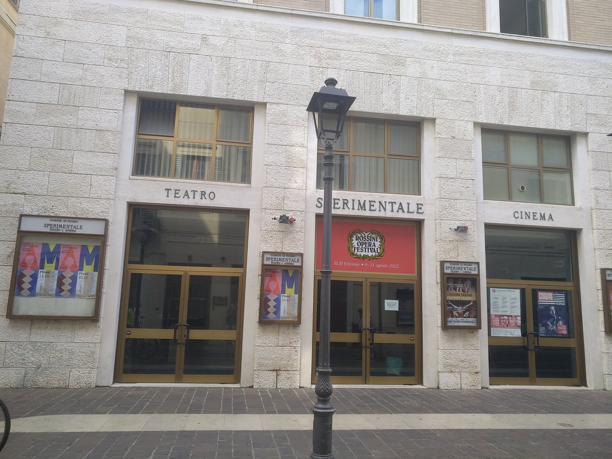 奥多阿尔多·詹桑蒂实验剧院