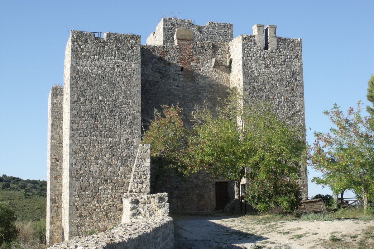 Copertina itinerario Rocca Aldobrandesca: fortaleza medieval con vista de 360° sobre la laguna de Orbetello