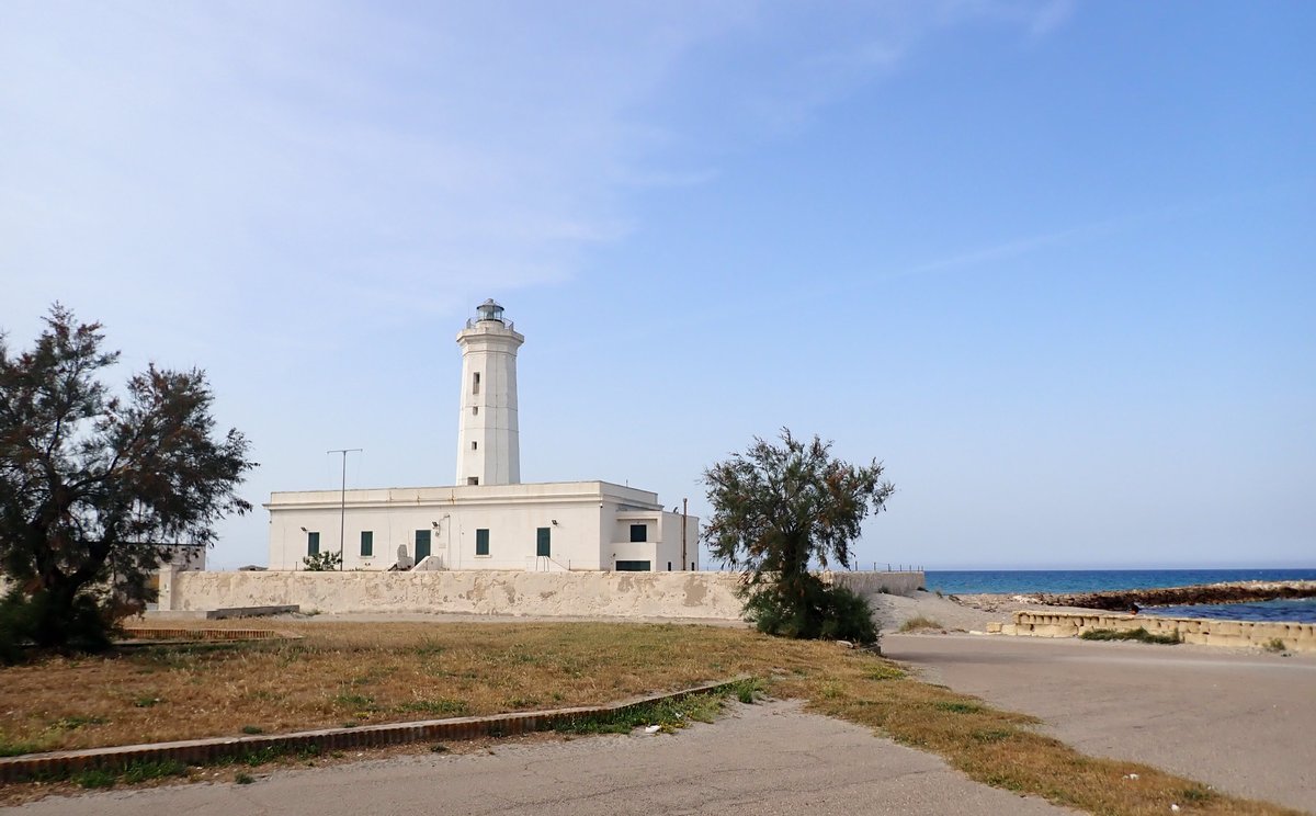 Copertina itinerario サン・カタルド灯台：サレント地方と砂丘のパノラマビュー