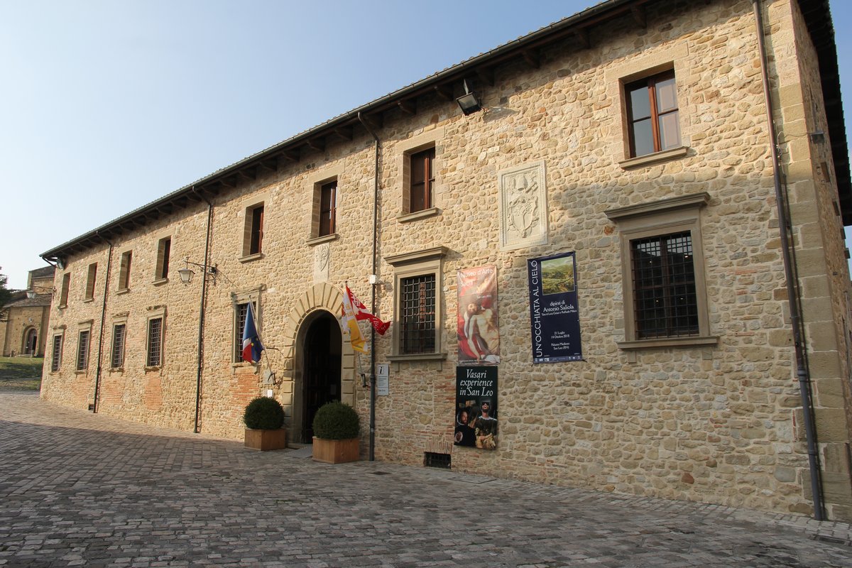 Copertina itinerario San Leo Sacred Art Museum: Medieval Works in the Fortress with Valmarecchia View