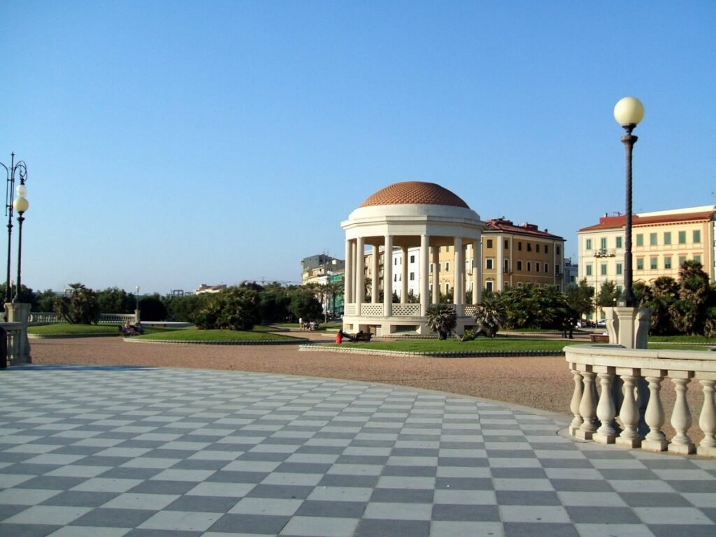 terrazza o lungomare di Livorno