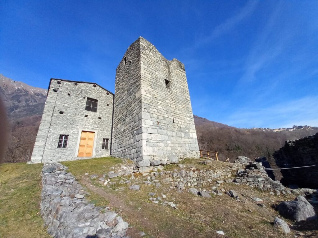 castello nel comune di Mello (SO)