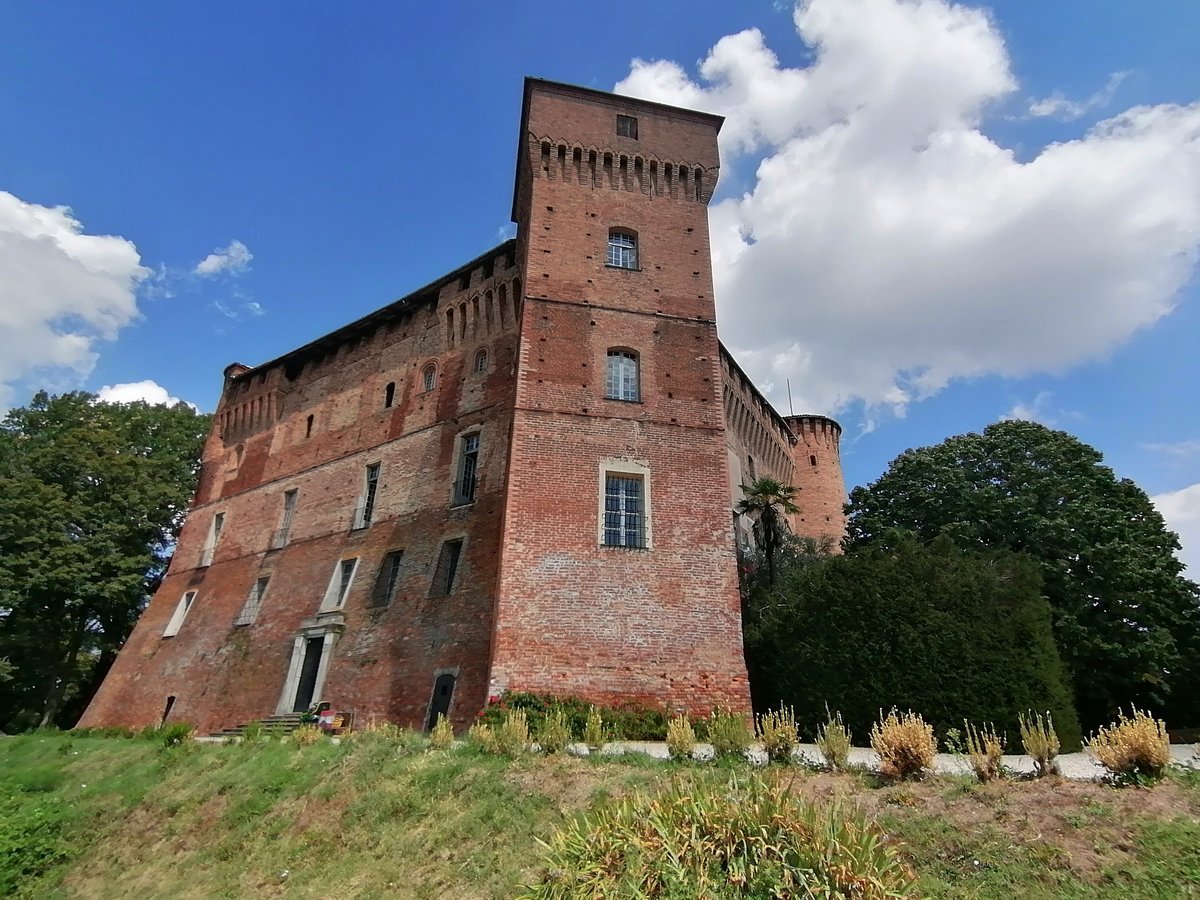 Roero Castle