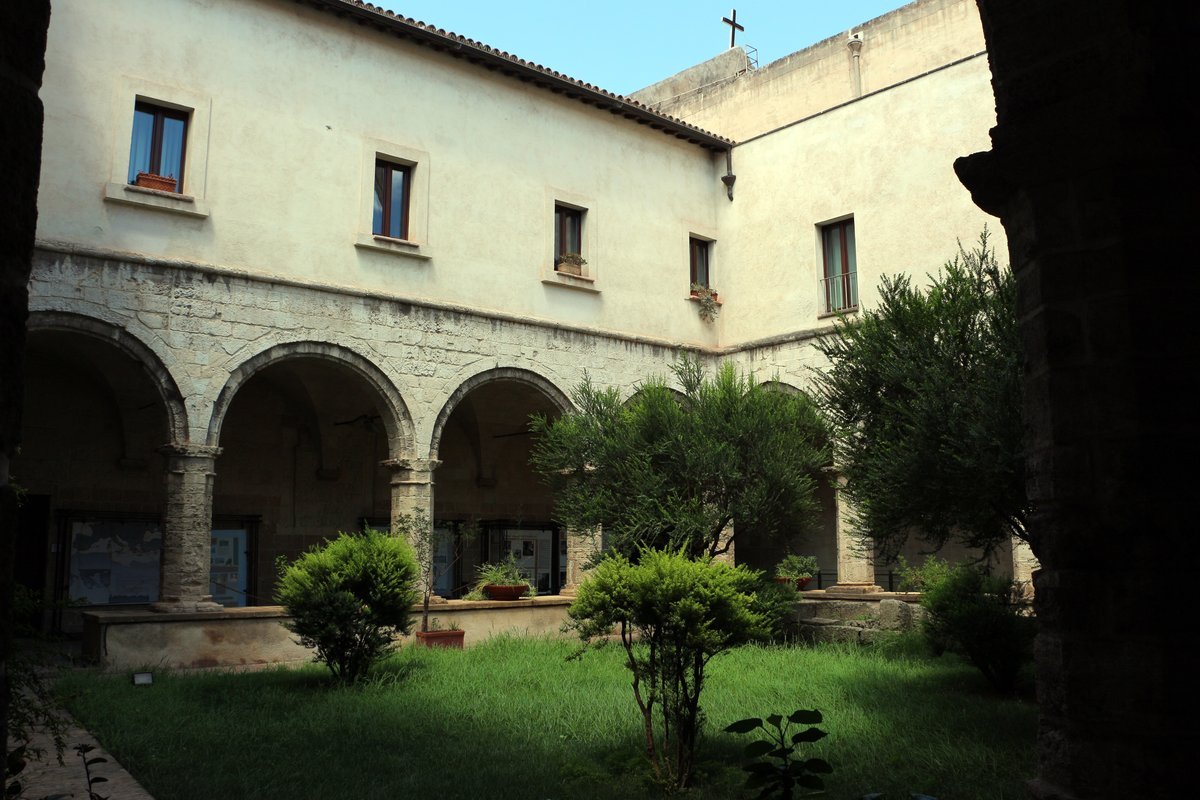 Cloister of the Convent of Saint Dominic