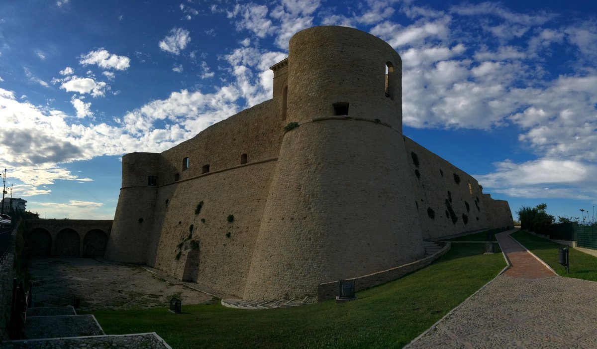 Aragonese Castle