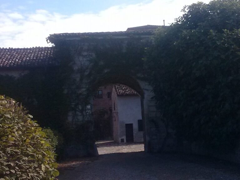 building in Gragnano Trebbiense, Italy