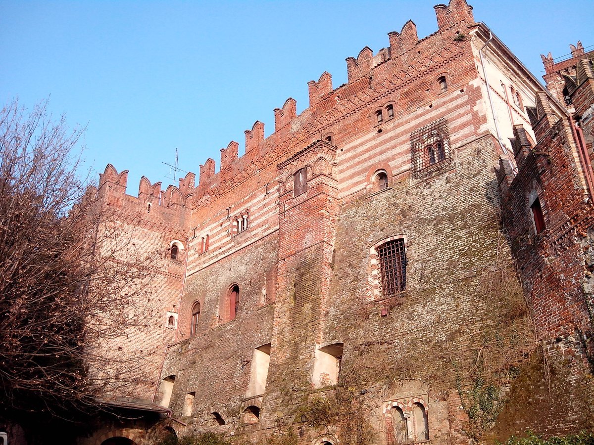Castello di Camino
